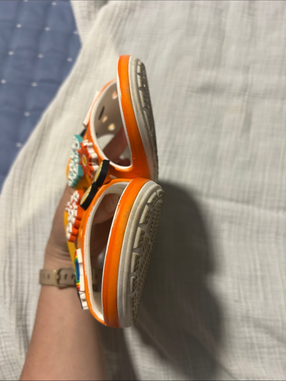 Crocs Special Edition Free & Easy Womans Orange Ombre Slides w/ jibbitz. Size 6 - Picture 5 of 7